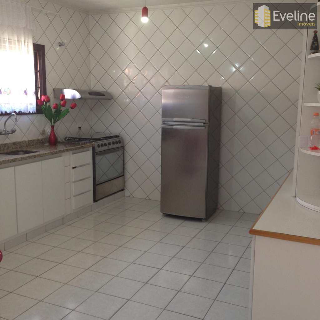 Casa em Mogi das Cruzes, no bairro Vila Oliveira