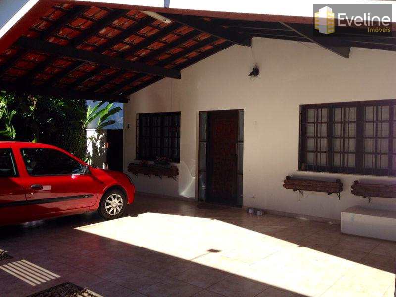 Casa em Mogi das Cruzes, no bairro Vila Oliveira
