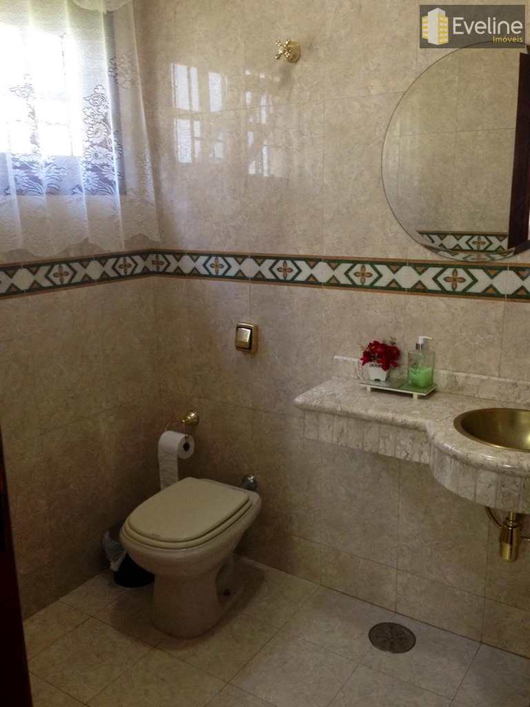 Casa em Mogi das Cruzes, no bairro Vila Oliveira