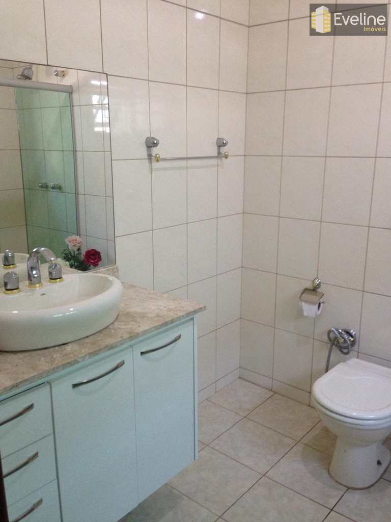 Casa em Mogi das Cruzes, no bairro Vila Oliveira
