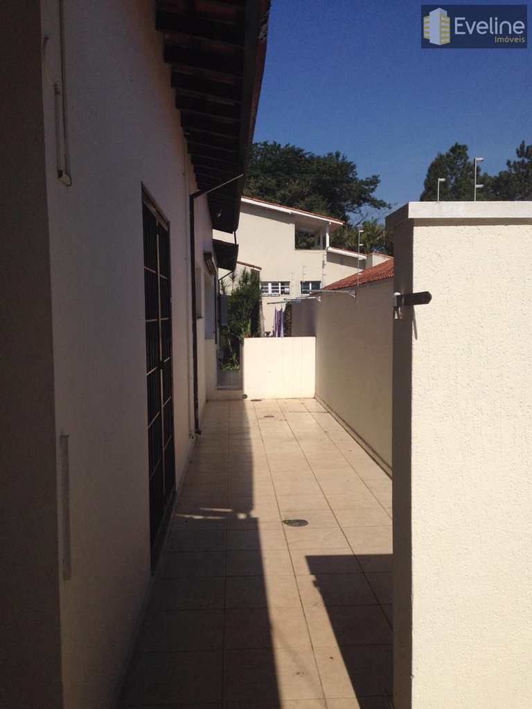Casa em Mogi das Cruzes, no bairro Vila Oliveira