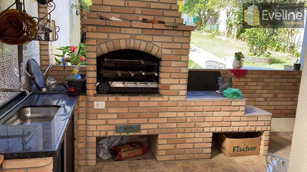 Casa em Mogi das Cruzes, no bairro Vila Suissa