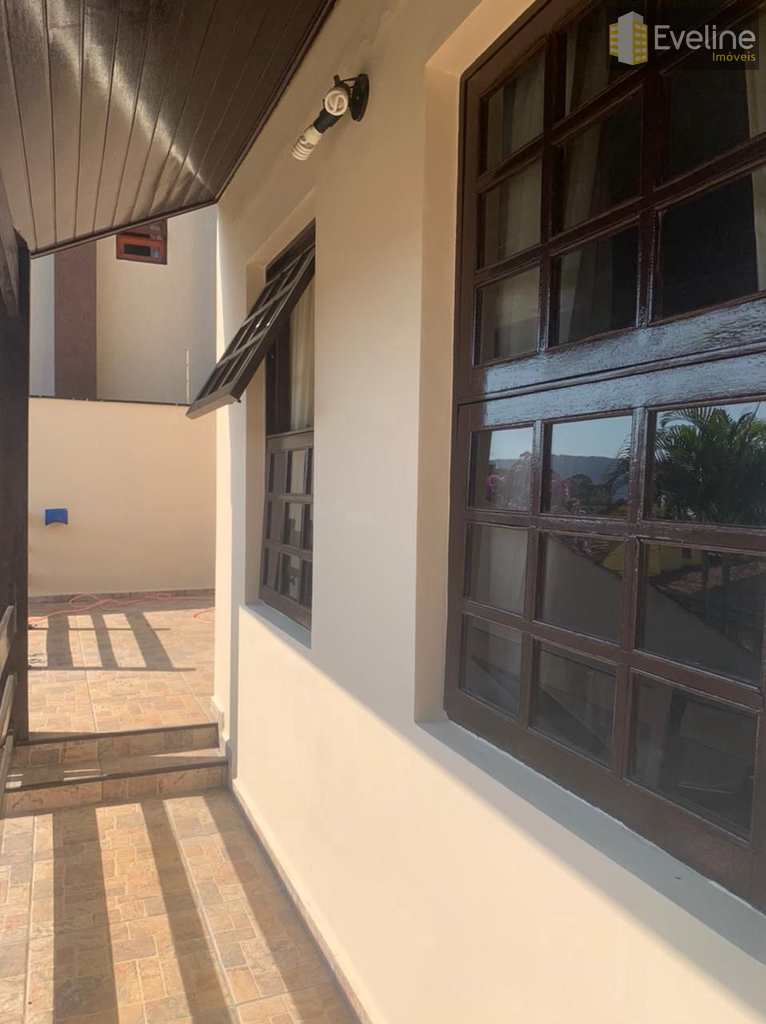 Casa em Mogi das Cruzes, no bairro Vila Suissa