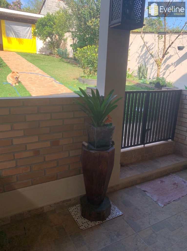 Casa em Mogi das Cruzes, no bairro Vila Suissa