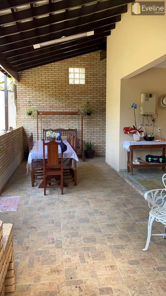 Casa em Mogi das Cruzes, no bairro Vila Suissa