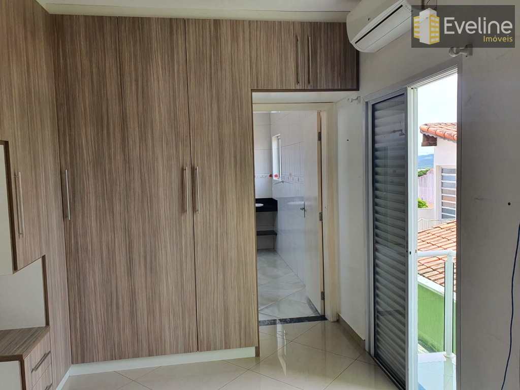 Casa em Mogi das Cruzes, no bairro Vila Lavínia