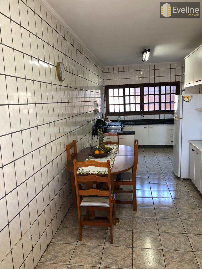 Casa em Mogi das Cruzes, no bairro Vila Lavínia
