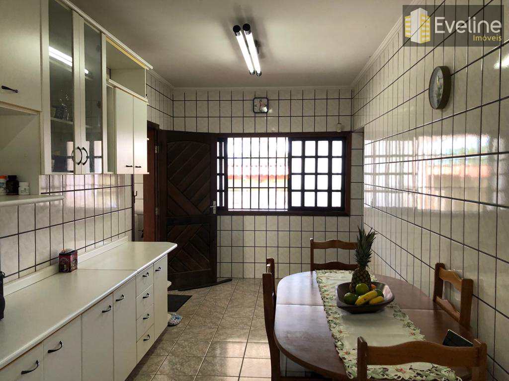 Casa em Mogi das Cruzes, no bairro Vila Lavínia
