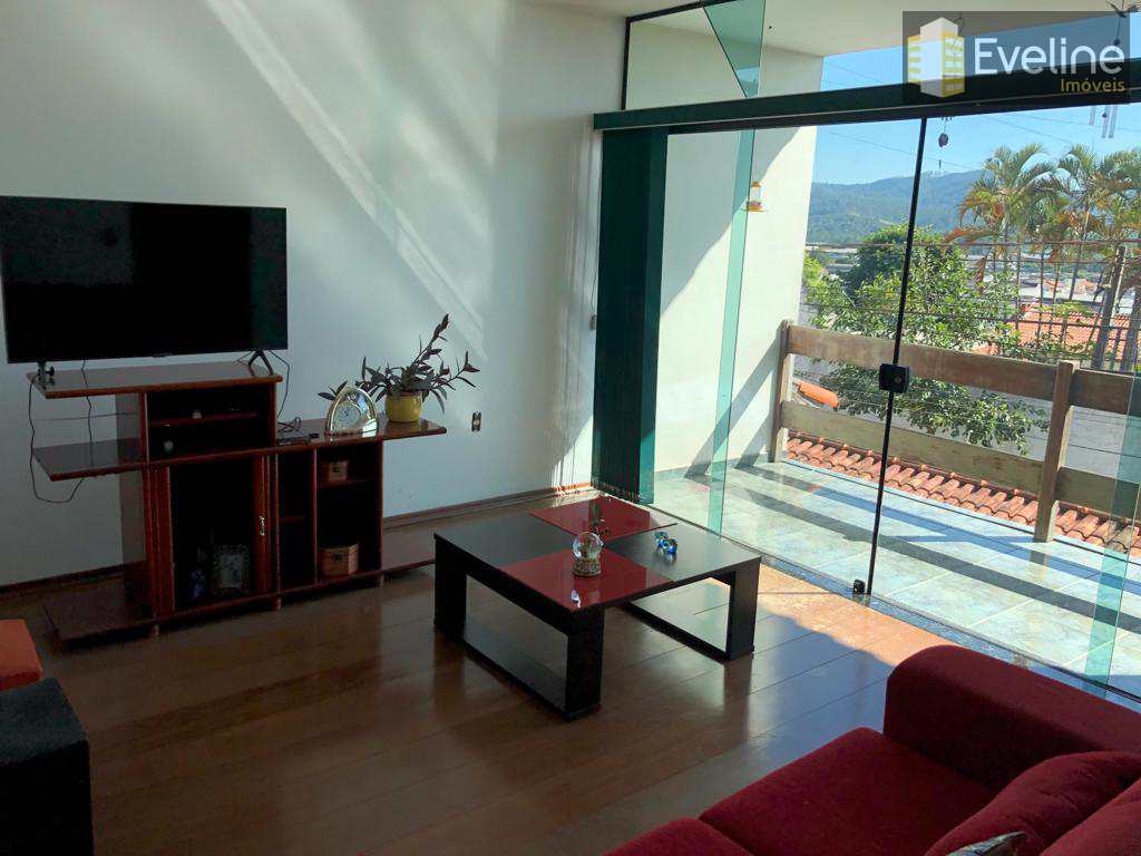 Casa em Mogi das Cruzes, no bairro Vila Lavínia