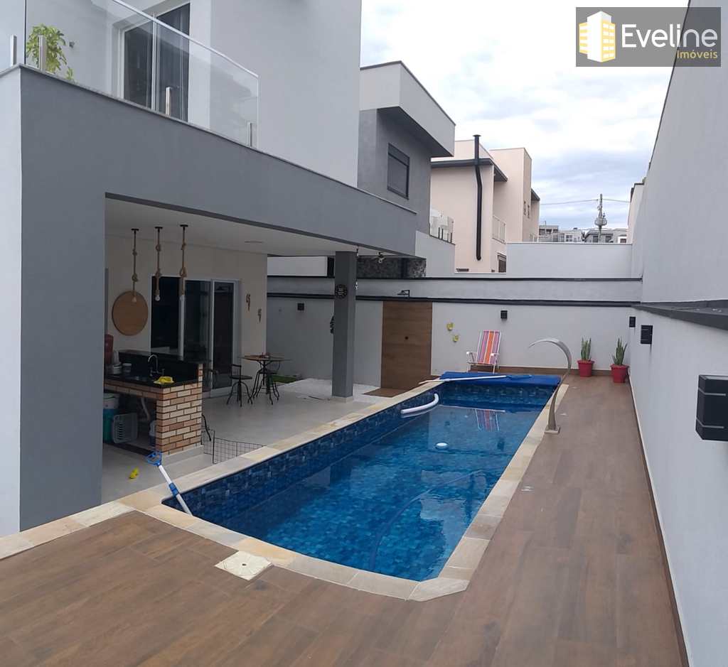 Casa de Condomínio em Mogi das Cruzes, no bairro Cézar de Souza