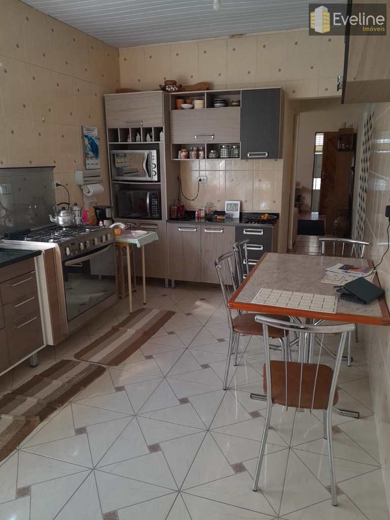 Casa em Mogi das Cruzes, no bairro Jardim Camila