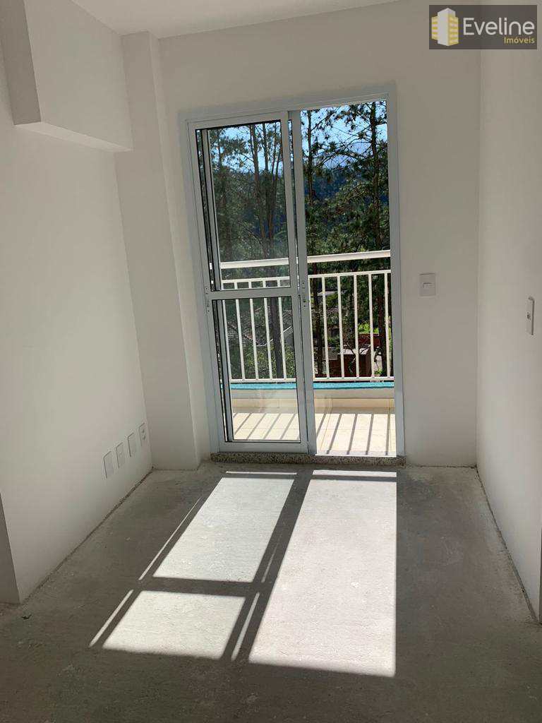 Apartamento em Mogi das Cruzes, no bairro Botujuru