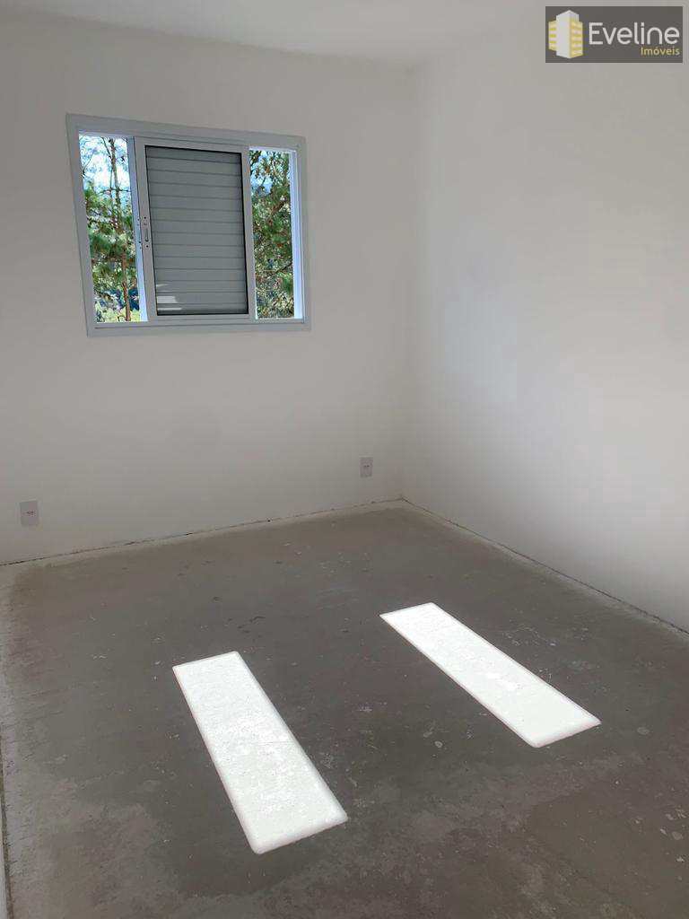 Apartamento em Mogi das Cruzes, no bairro Botujuru