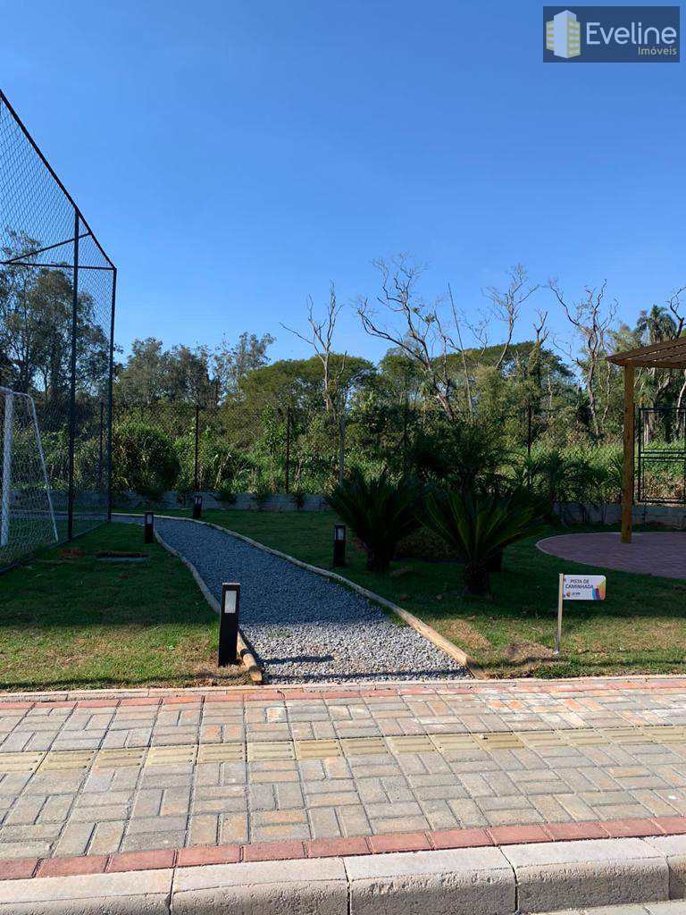 Apartamento em Mogi das Cruzes, no bairro Botujuru