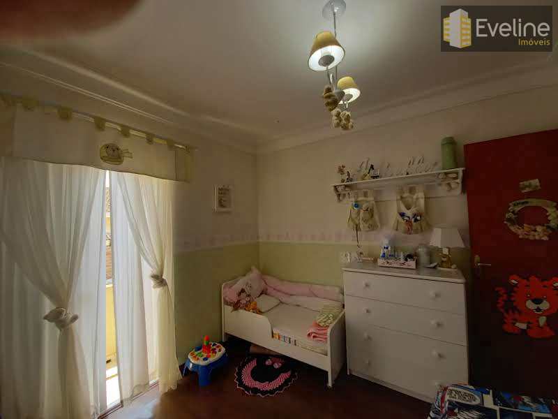 Casa em Mogi das Cruzes, no bairro Vila Caputera