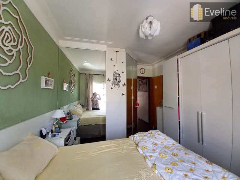 Casa em Mogi das Cruzes, no bairro Vila Caputera