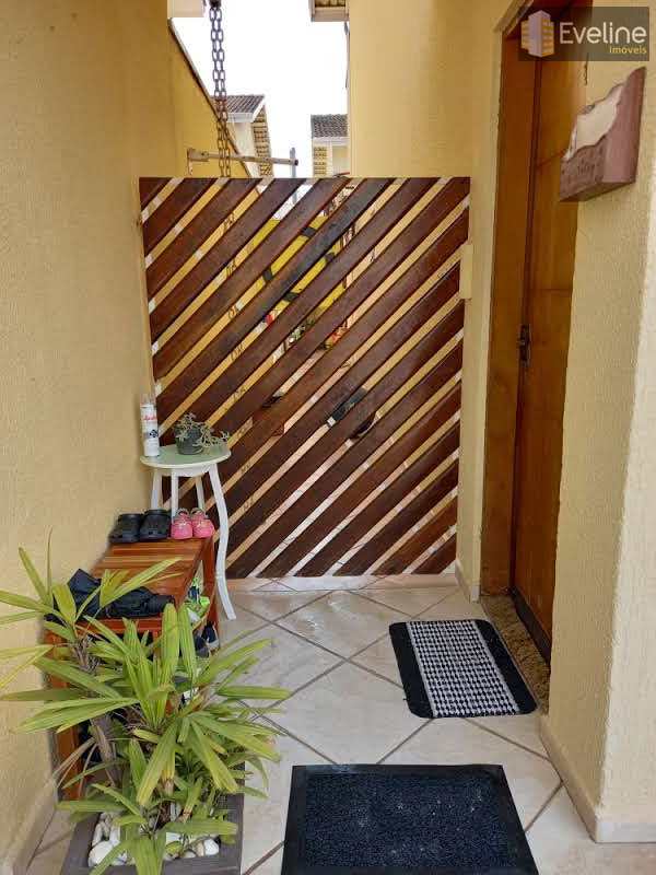 Casa em Mogi das Cruzes, no bairro Vila Caputera