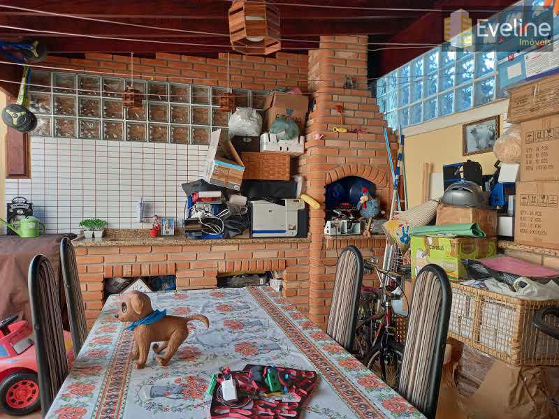 Casa em Mogi das Cruzes, no bairro Vila Caputera