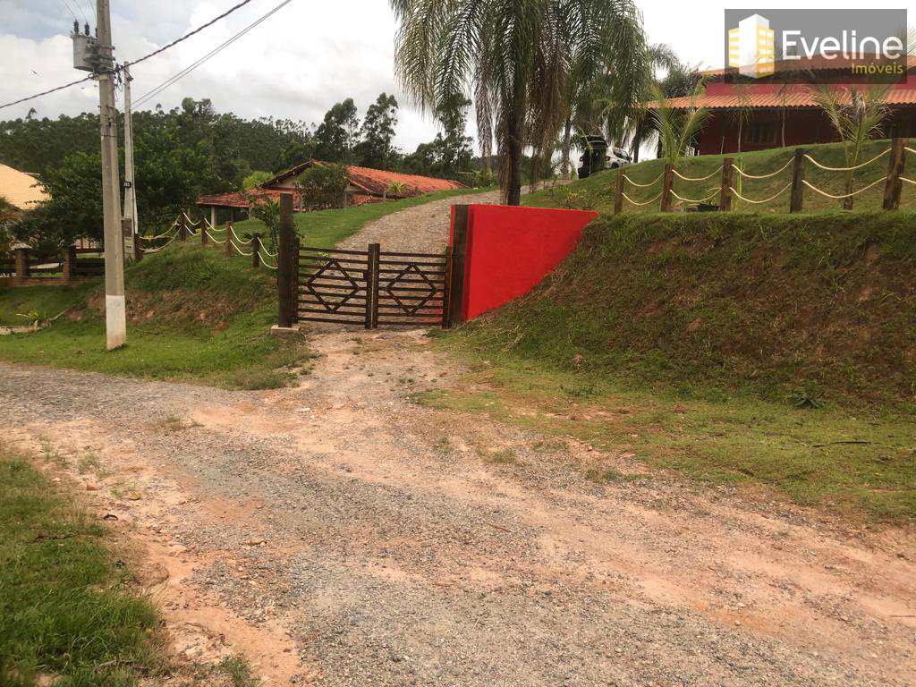 Chácara em Guararema, no bairro Luiz Carlos