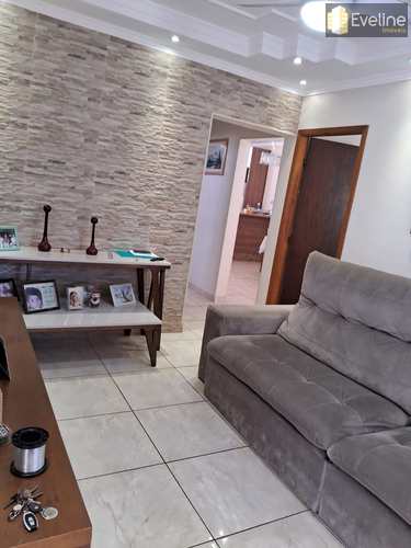 Casa, código 3720 em Mogi das Cruzes, bairro Vila Suissa