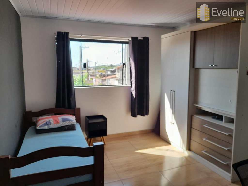 Casa em Mogi das Cruzes, no bairro Jardim Aeroporto I