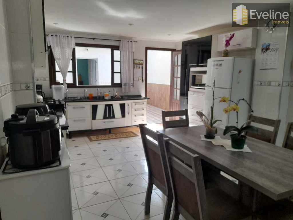 Casa em Mogi das Cruzes, no bairro Jardim Aeroporto I