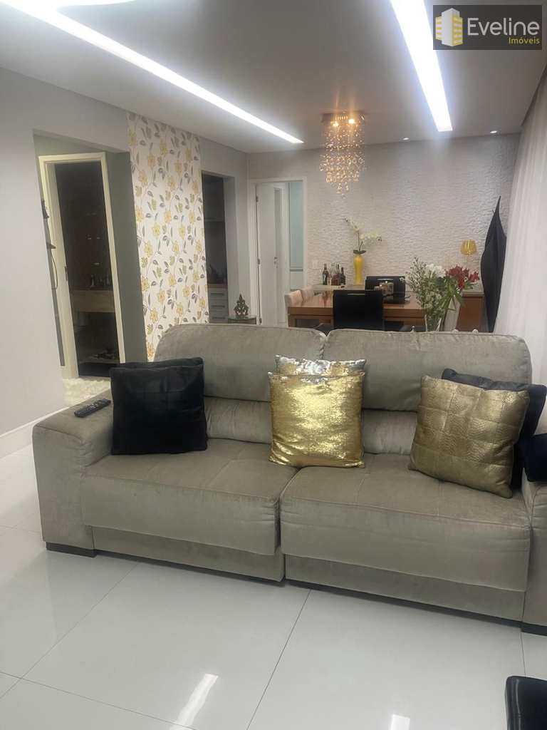 Apartamento em Mogi das Cruzes, no bairro Vila Oliveira