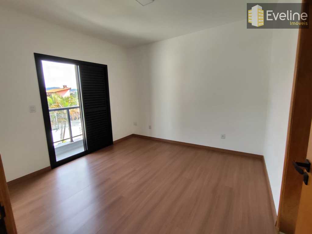 Casa em Mogi das Cruzes, no bairro Jardim Universo