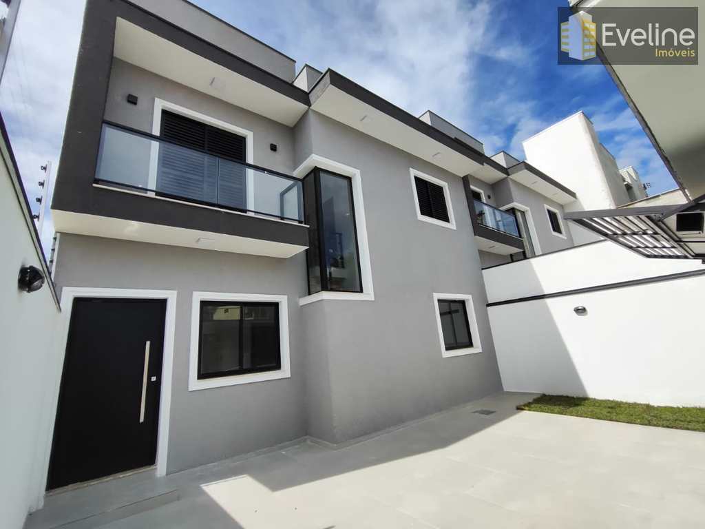 Casa em Mogi das Cruzes, no bairro Jardim Universo