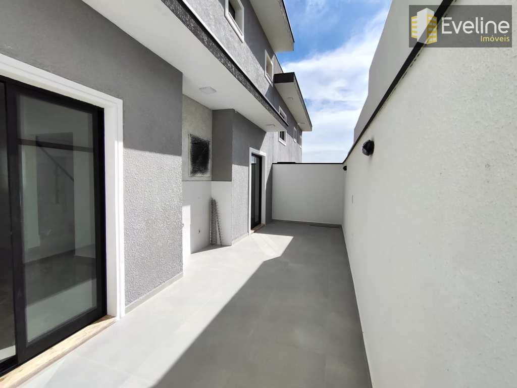 Casa em Mogi das Cruzes, no bairro Jardim Universo
