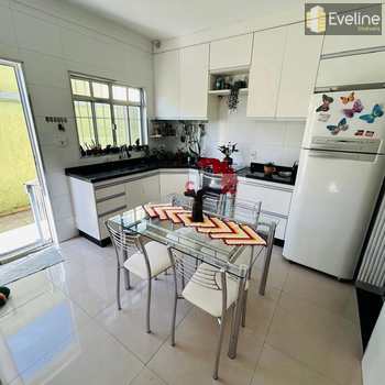 Casa em Mogi das Cruzes, bairro Jardim Rodeio