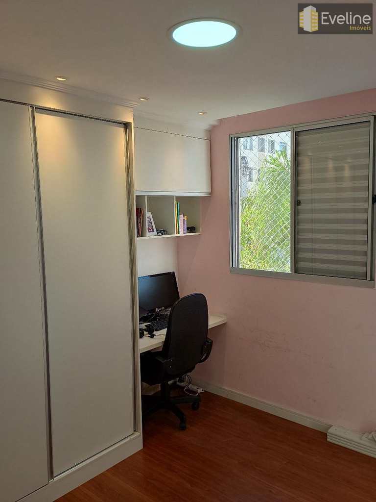 Apartamento em Mogi das Cruzes, no bairro Vila Mogilar