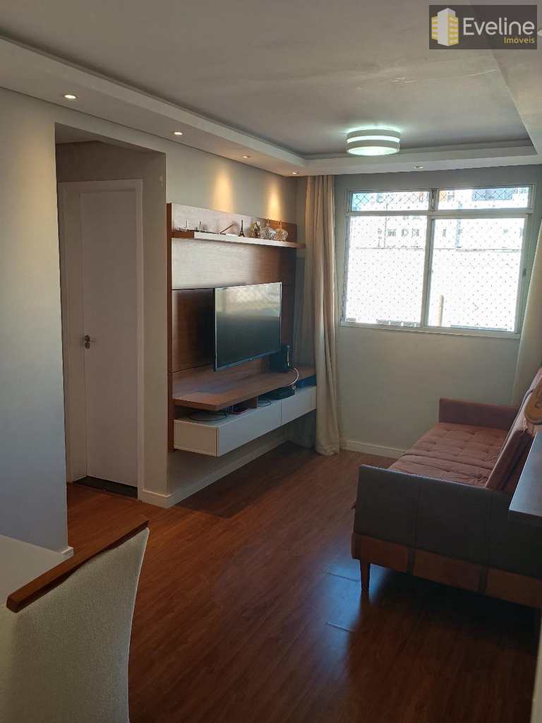 Apartamento em Mogi das Cruzes, no bairro Vila Mogilar
