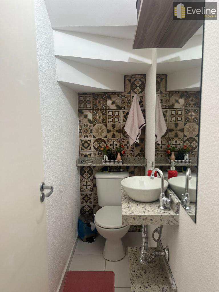 Casa de Condomínio em Mogi das Cruzes, no bairro Vila Oliveira