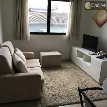 Apartamento em Mogi das Cruzes, bairro Vila Oliveira