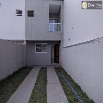 Casa em Mogi das Cruzes, bairro Residencial Algarve