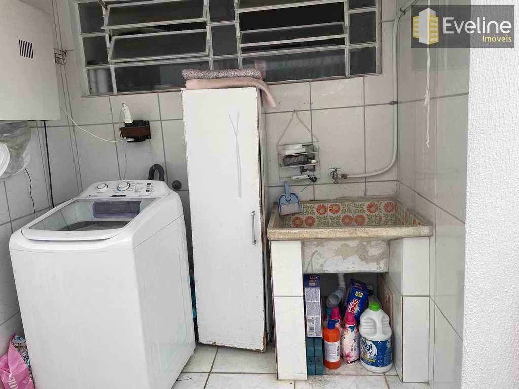 Casa em Mogi das Cruzes, no bairro Vila Oliveira