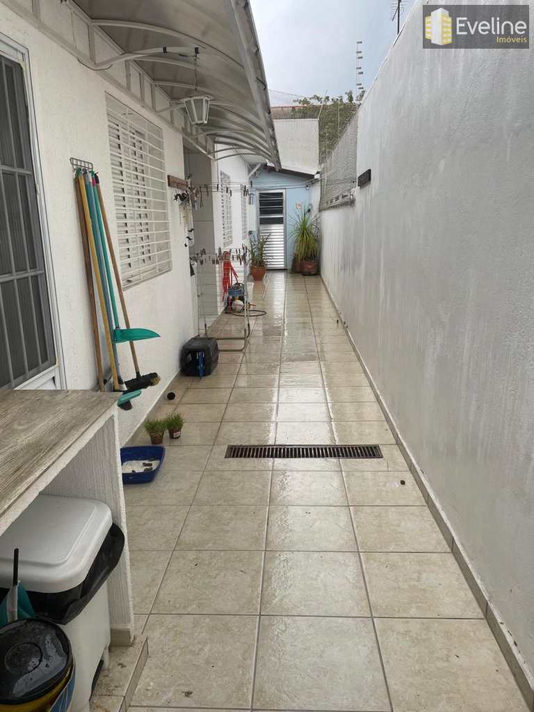 Casa em Mogi das Cruzes, no bairro Vila Oliveira