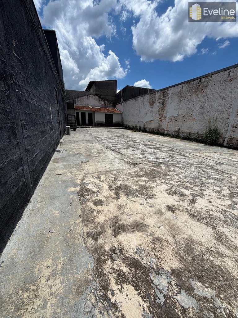 Galpão em Mogi das Cruzes, no bairro Vila Vitória