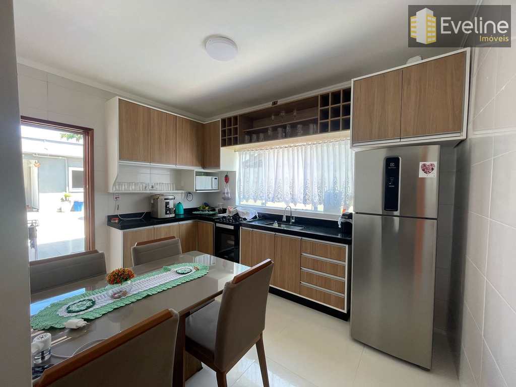 Casa em Bertioga, no bairro Vista Linda