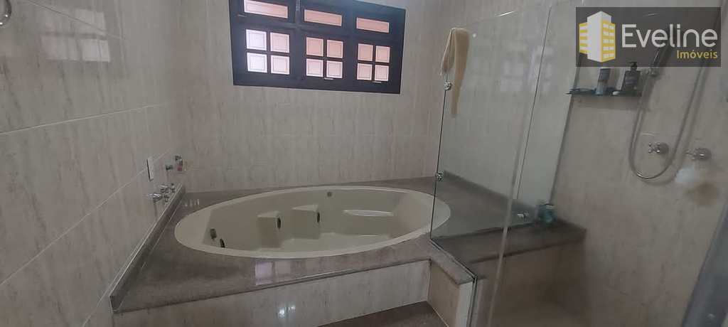 Casa em Mogi das Cruzes, no bairro Vila Suissa