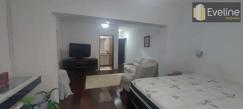 Casa em Mogi das Cruzes, no bairro Vila Suissa