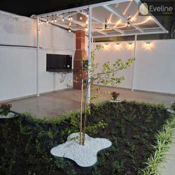 Casa em Mogi das Cruzes, bairro Vila Oliveira