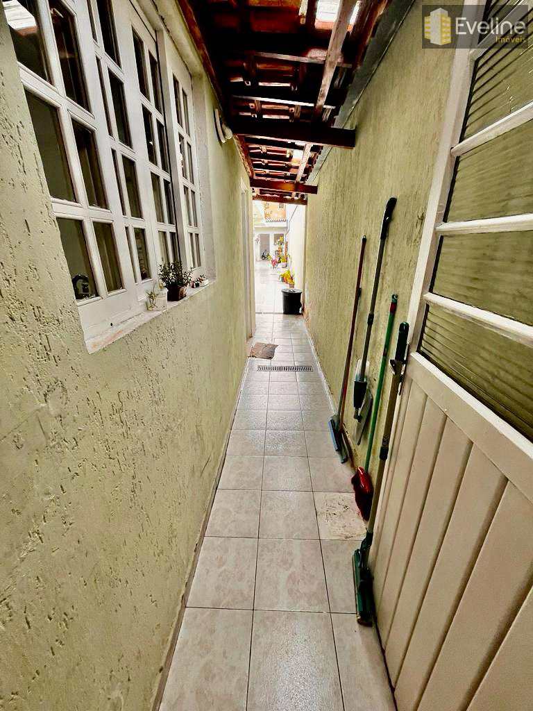 Casa em Mogi das Cruzes, no bairro Vila Oliveira