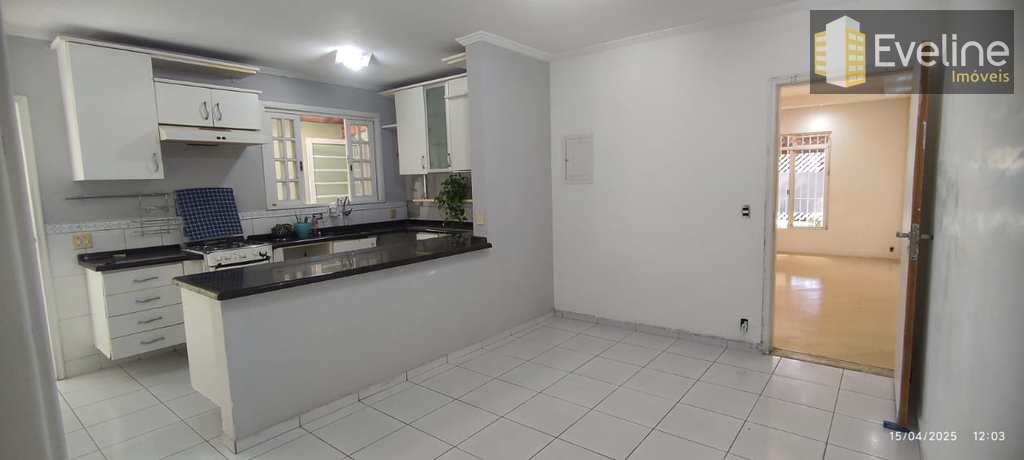 Casa em Mogi das Cruzes, no bairro Vila Oliveira