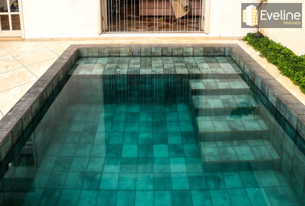 Casa em Mogi das Cruzes, no bairro Vila Oliveira