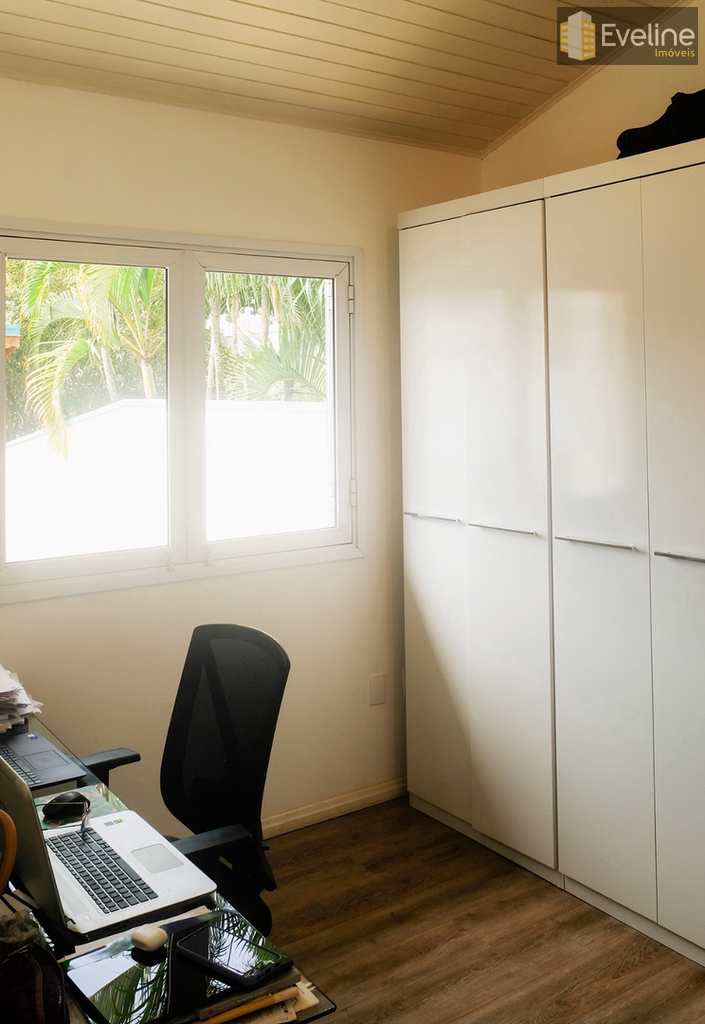Casa em Mogi das Cruzes, no bairro Vila Oliveira