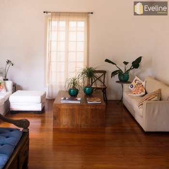 Casa em Mogi das Cruzes, bairro Vila Oliveira