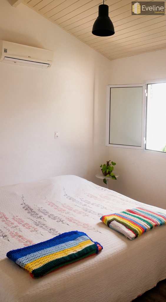 Casa em Mogi das Cruzes, no bairro Vila Oliveira