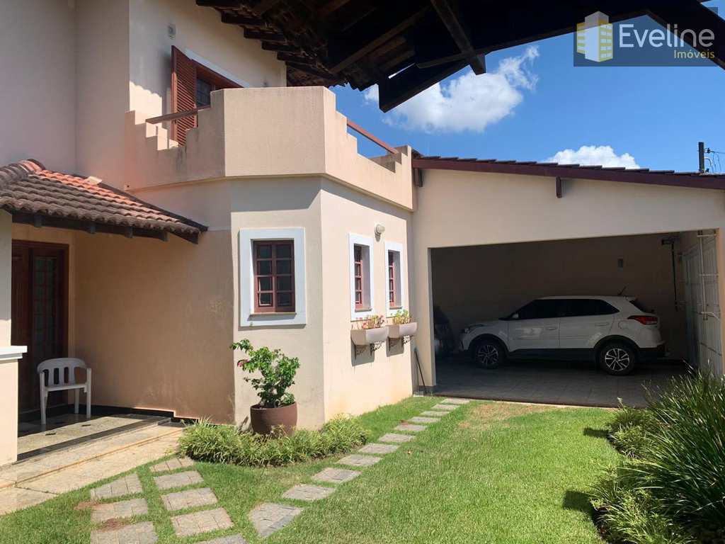 Casa em Mogi das Cruzes, no bairro Vila Suissa